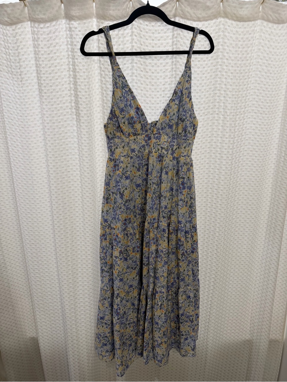 Lulu's Floral V-Neck Midi Dress